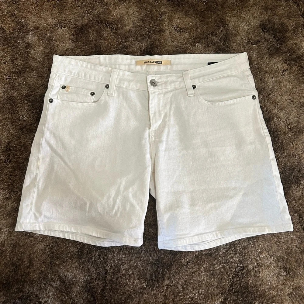 NWOT White Big Star Shorts